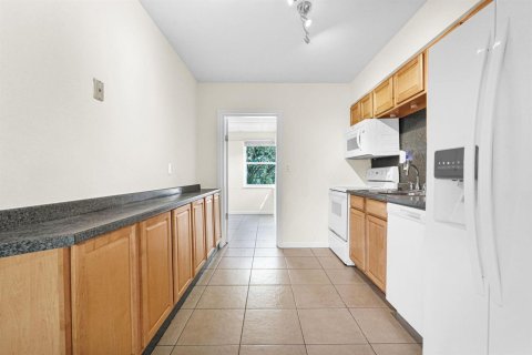 House in Oakland Park, Florida 3 bedrooms, 92.62 sq.m. № 2081928 - photo 24