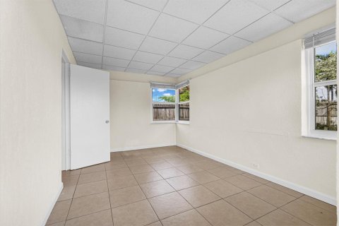 House in Oakland Park, Florida 3 bedrooms, 92.62 sq.m. № 2081928 - photo 30