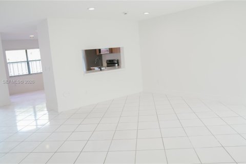 Touwnhouse à louer à Miami, Floride: 3 chambres, 175.59 m2 № 2001233 - photo 6