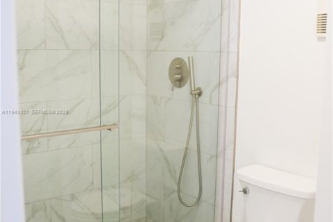 Touwnhouse à louer à Miami, Floride: 3 chambres, 175.59 m2 № 2001233 - photo 29