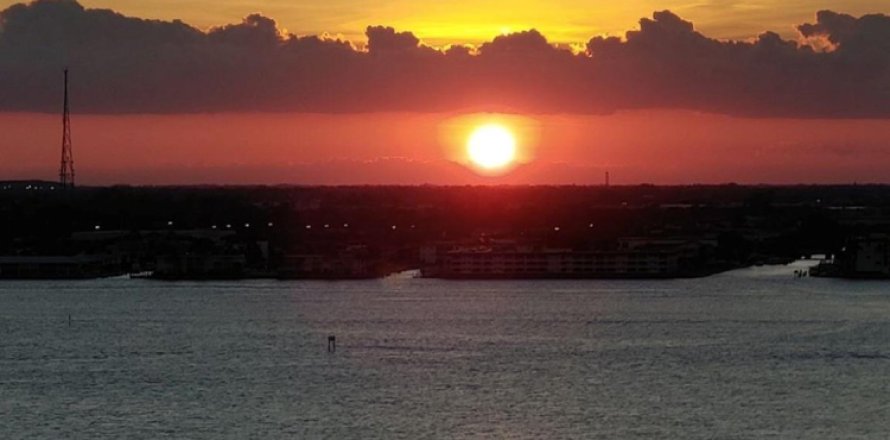 Condo in Riviera Beach, Florida, 2 bedrooms № 1228782