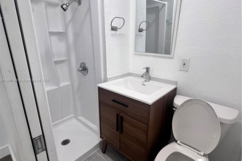 Commercial property in Miami, Florida 1 bedroom, 135.73 sq.m. № 1941679 - photo 21