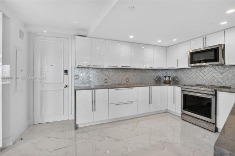 Купить кондоминиум в Бока-Ратон, Флорида 2 спальни, 175.77м2, № 2001619 - фото 18