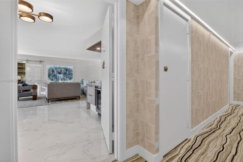 Купить кондоминиум в Бока-Ратон, Флорида 2 спальни, 175.77м2, № 2001619 - фото 6