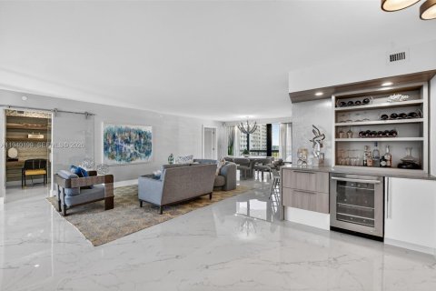 Купить кондоминиум в Бока-Ратон, Флорида 2 спальни, 175.77м2, № 2001619 - фото 14