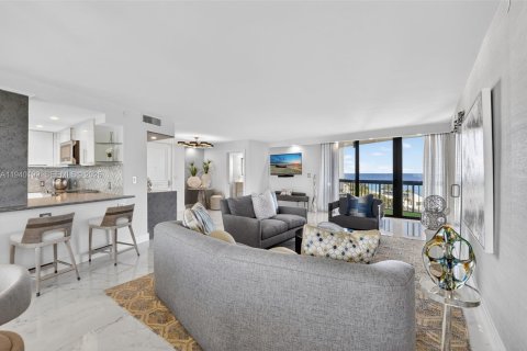 Купить кондоминиум в Бока-Ратон, Флорида 2 спальни, 175.77м2, № 2001619 - фото 12