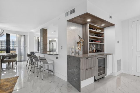 Купить кондоминиум в Бока-Ратон, Флорида 2 спальни, 175.77м2, № 2001619 - фото 15