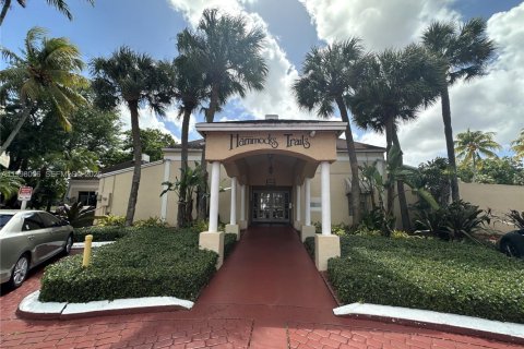 Copropriété à louer à Miami, Floride: 1 chambre, 75.07 m2 № 2063312 - photo 12