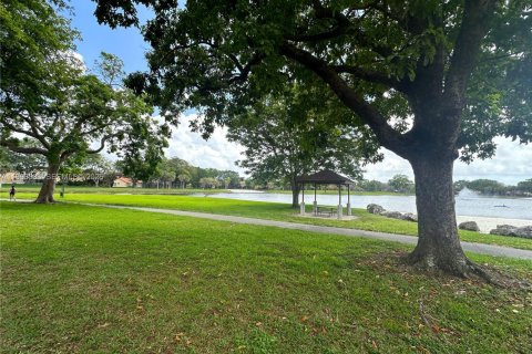 Copropriété à louer à Miami, Floride: 1 chambre, 75.07 m2 № 2063312 - photo 13