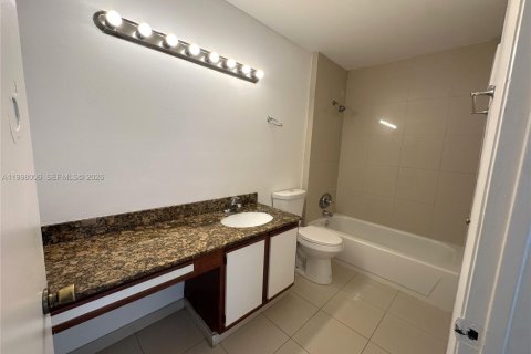 Copropriété à louer à Miami, Floride: 1 chambre, 75.07 m2 № 2063312 - photo 10