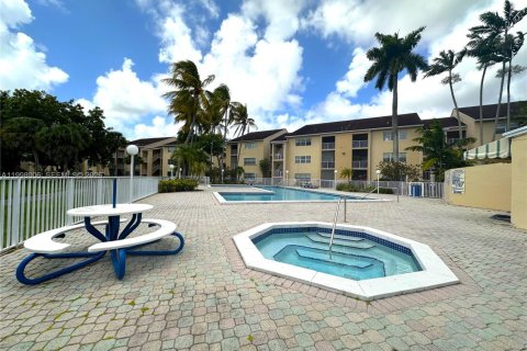 Copropriété à louer à Miami, Floride: 1 chambre, 75.07 m2 № 2063312 - photo 15