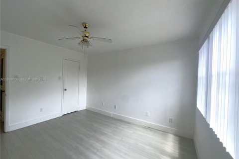 Copropriété à louer à Miami, Floride: 1 chambre, 75.07 m2 № 2063312 - photo 9