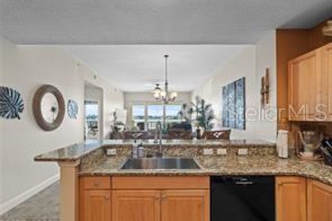 Condominio en alquiler en Redington Shores, Florida, 3 dormitorios, 185.34 m2 № 1813037 - foto 13
