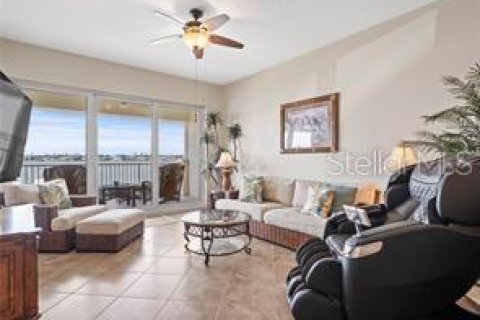 Condominio en alquiler en Redington Shores, Florida, 3 dormitorios, 185.34 m2 № 1813037 - foto 8