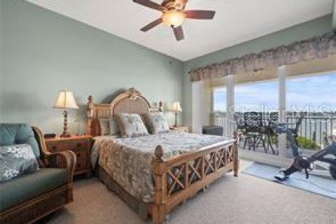 Condominio en alquiler en Redington Shores, Florida, 3 dormitorios, 185.34 m2 № 1813037 - foto 14