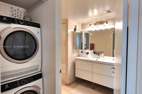 Copropriété à vendre à Sunny Isles Beach, Floride: 2 chambres, 115.2 m2 № 2004082 - photo 29