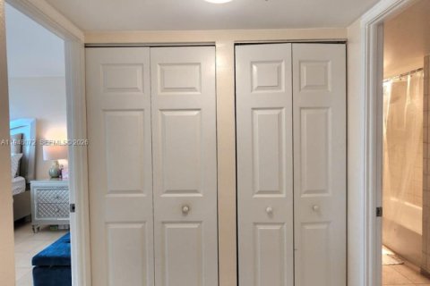 Copropriété à vendre à Sunny Isles Beach, Floride: 2 chambres, 115.2 m2 № 2004082 - photo 22