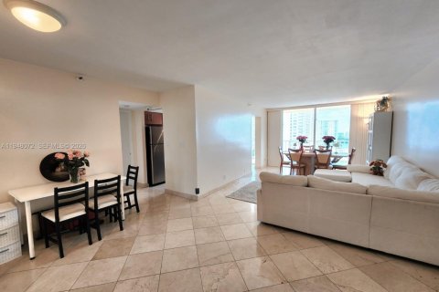Copropriété à vendre à Sunny Isles Beach, Floride: 2 chambres, 115.2 m2 № 2004082 - photo 8
