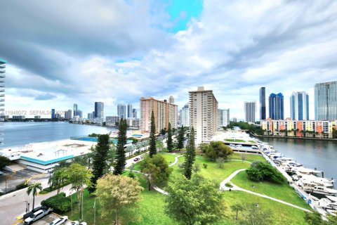 Condo à Sunny Isles Beach, Floride, 2 chambres  № 2004082