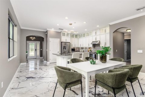 House in Lakeland, Florida 5 bedrooms, 284.93 sq.m. № 1528451 - photo 10