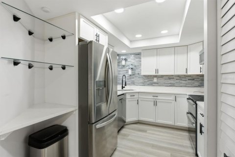 Copropriété à vendre à Largo, Floride: 2 chambres, 111.48 m2 № 2235408 - photo 14