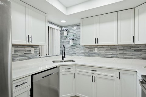Copropriété à vendre à Largo, Floride: 2 chambres, 111.48 m2 № 2235408 - photo 16