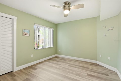 Copropriété à vendre à Largo, Floride: 2 chambres, 111.48 m2 № 2235408 - photo 21