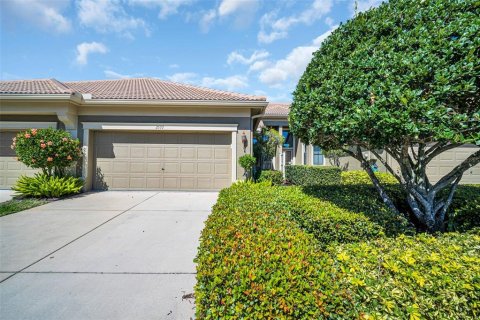 Townhouse in Palm Harbor, Florida 2 bedrooms, 114.64 sq.m. № 1531475 - photo 1