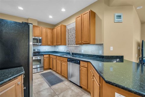 Townhouse in Palm Harbor, Florida 2 bedrooms, 114.64 sq.m. № 1531475 - photo 10