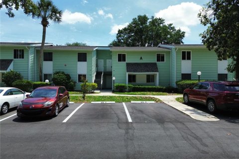 Condo in Ocala, Florida, 2 bedrooms № 2381325