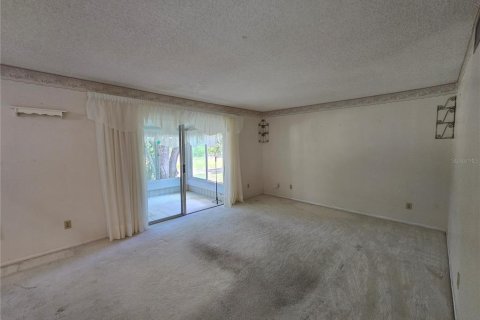 Condo in Ocala, Florida, 2 bedrooms  № 2381325 - photo 5
