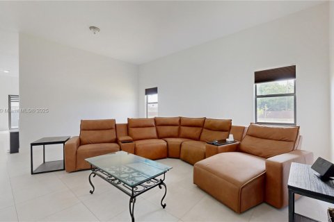 Villa ou maison à vendre à Homestead, Floride: 4 chambres, 249.81 m2 № 1923511 - photo 4