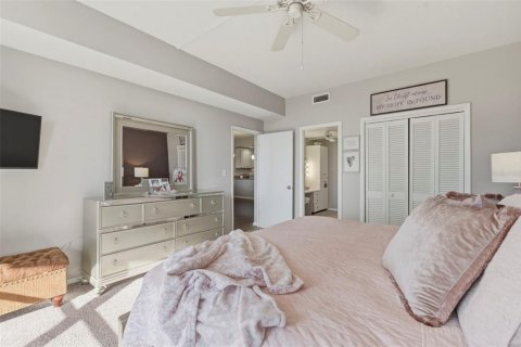 Condominio en alquiler en Saint Petersburg, Florida, 1 dormitorio, 109.62 m2 № 2287858 - foto 25