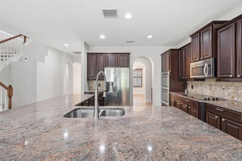 House in Trinity, Florida 4 bedrooms, 289.58 sq.m. № 2120897 - photo 17