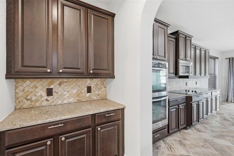 House in Trinity, Florida 4 bedrooms, 289.58 sq.m. № 2120897 - photo 10