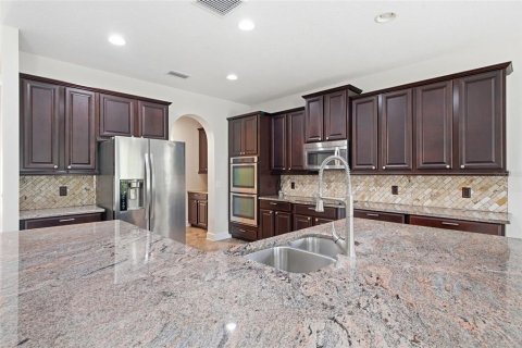 House in Trinity, Florida 4 bedrooms, 289.58 sq.m. № 2120897 - photo 15
