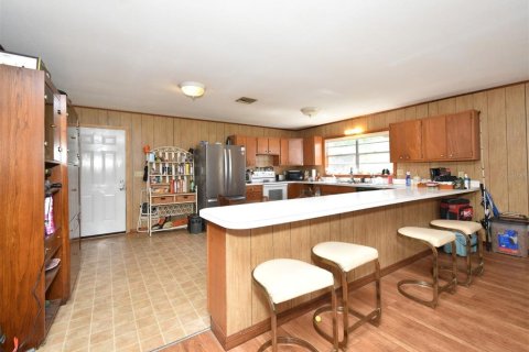 Купить виллу или дом в Хоуи-ин-Хиллз, Флорида 5 комнат, 260.13м2, № 1851740 - фото 21