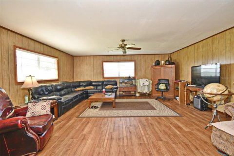 Купить виллу или дом в Хоуи-ин-Хиллз, Флорида 5 комнат, 260.13м2, № 1851740 - фото 20