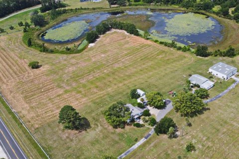 Купить виллу или дом в Хоуи-ин-Хиллз, Флорида 5 комнат, 260.13м2, № 1851740 - фото 3