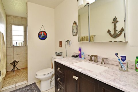 Купить виллу или дом в Хоуи-ин-Хиллз, Флорида 5 комнат, 260.13м2, № 1851740 - фото 16