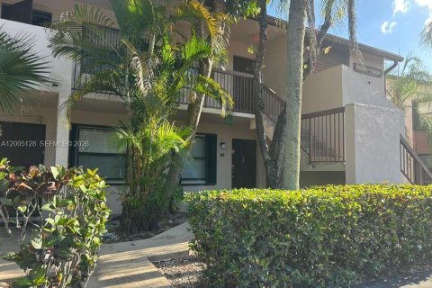 Copropriété à louer à Sunrise, Floride: 2 chambres, 85.01 m2 № 2170586 - photo 2