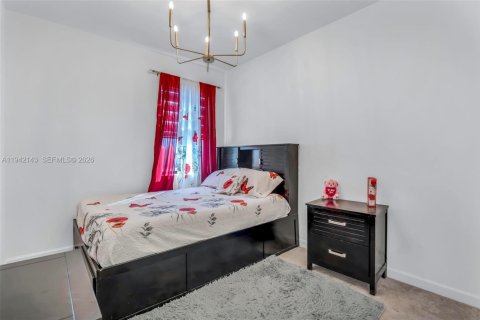 Touwnhouse à vendre à Miami, Floride: 4 chambres, 169.08 m2 № 2001299 - photo 18