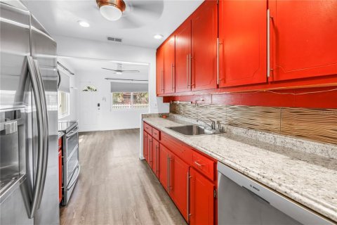 Villa ou maison à vendre à Saint Petersburg, Floride: 2 chambres, 62.34 m2 № 1898754 - photo 8