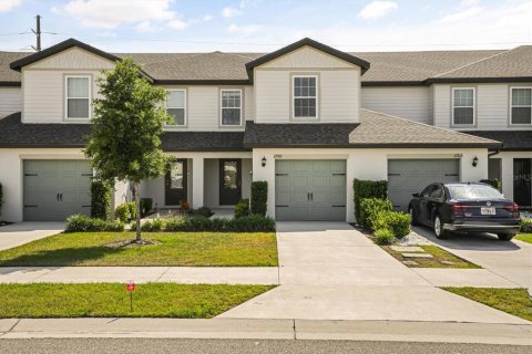 Townhouse in Tavares, Florida 3 bedrooms, 150.13 sq.m. № 2366649