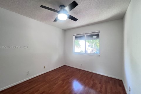 Touwnhouse à vendre à Plantation, Floride: 2 chambres, 120.77 m2 № 2000464 - photo 17