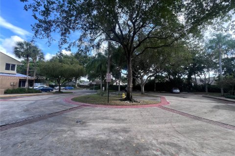 Touwnhouse à vendre à Plantation, Floride: 2 chambres, 120.77 m2 № 2000464 - photo 30