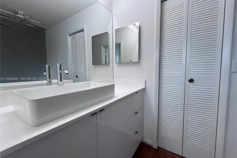 Touwnhouse à vendre à Plantation, Floride: 2 chambres, 120.77 m2 № 2000464 - photo 24