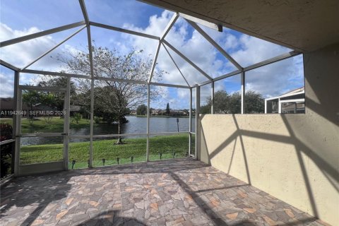 Touwnhouse à vendre à Plantation, Floride: 2 chambres, 120.77 m2 № 2000464 - photo 8