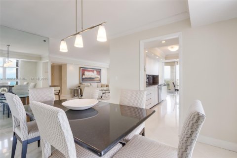 Copropriété à vendre à Miami, Floride: 2 chambres, 136.47 m2 № 1922020 - photo 16