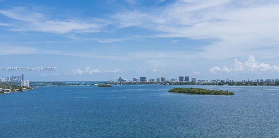 Condo à Miami, Floride, 2 chambres № 1922020